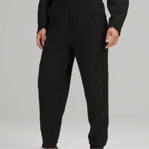 Lululemon Braided Detail High-Rise Jogger pants in black size 8 brand new w/tags
